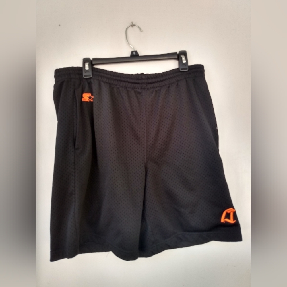 STARTER Vintage Bowling Green State University Men Athletic Shorts Embroidered